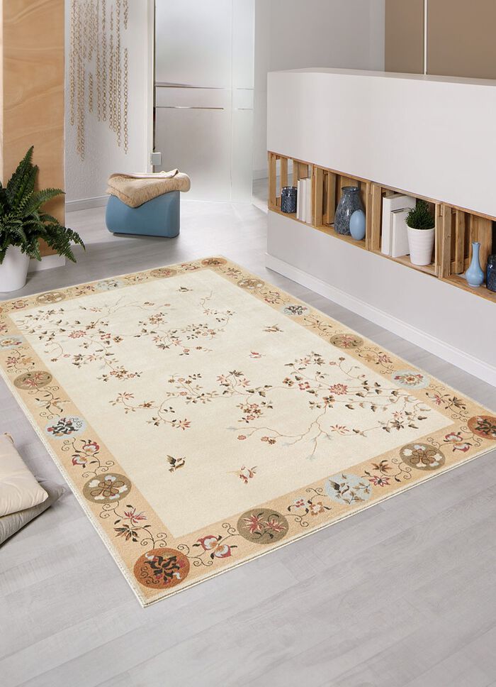 Bruggen en tapijten met bloem- en rankmotieven 