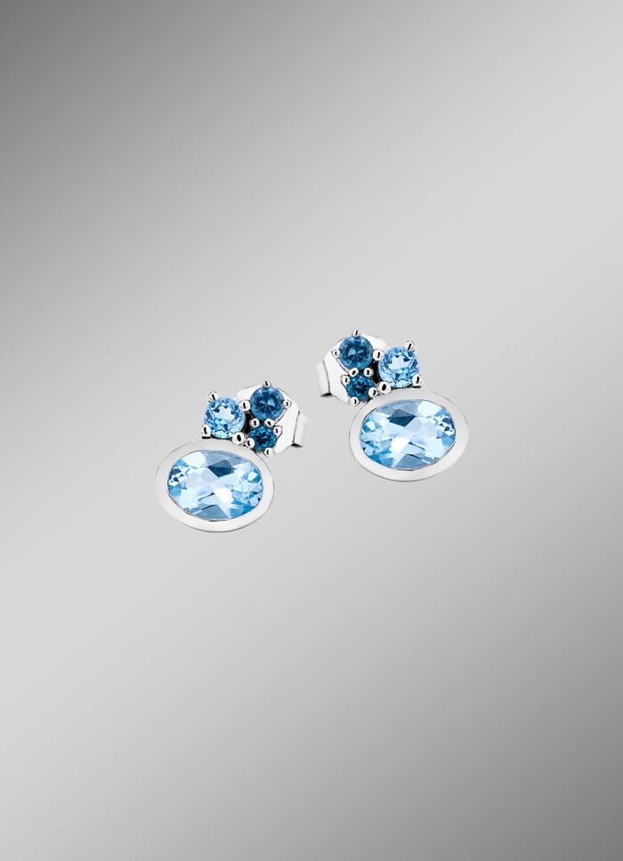 Oorbellen met blauwe topaas (behandeld) 