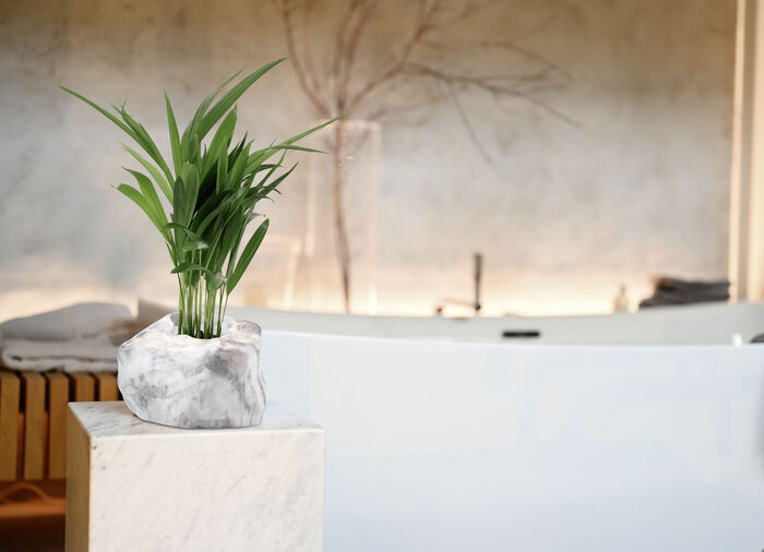 Plantenpot van Botanyia in een elegante natuursteenlook MARMERGRIJS