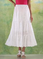 Gelaagde rok met prachtig borduursel met oogjes 