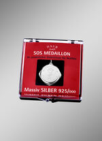 SOS hanger gemaakt van zilver 