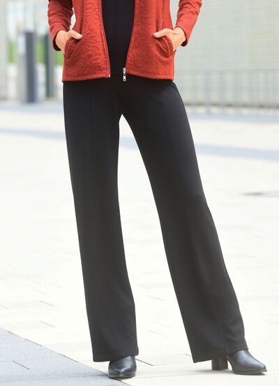 Broek met modieuze wijdte 