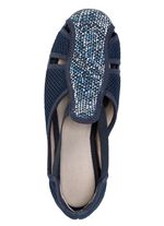 Slippers met luchtige openingen 