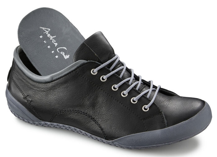 Andrea Conti, klassieke dames veterschoen, met uitneembaar leren voetbed ZWART
