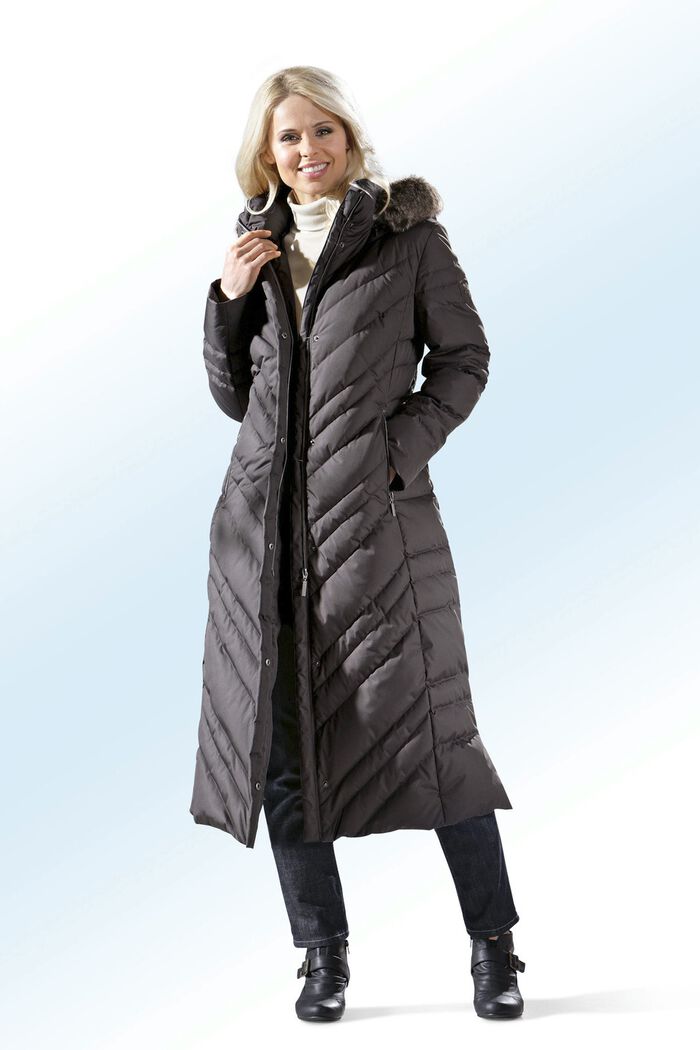 Donsjas in 2 kleuren met extravagante stiksels 