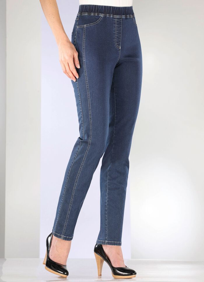 Jeans met comfortabel aansluitend model 