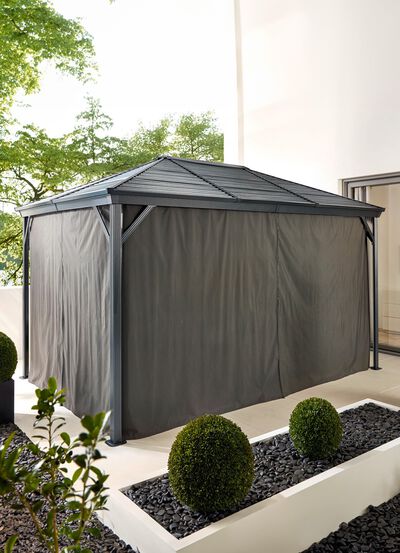 Gordijnenset voor het Ventura-paviljoen 