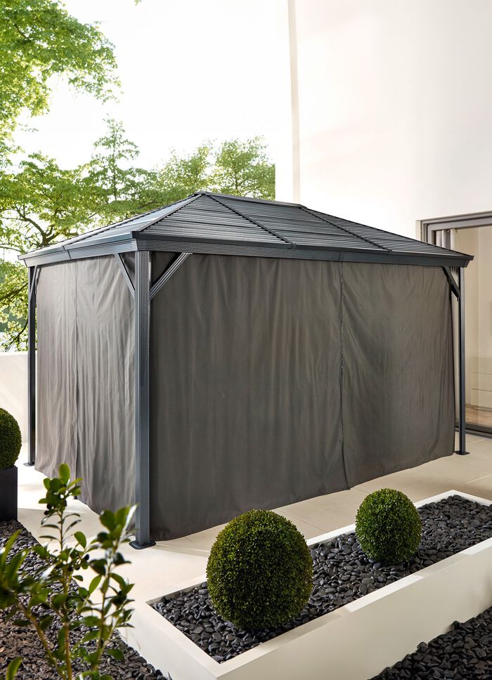 Gordijnenset voor het Ventura-paviljoen 