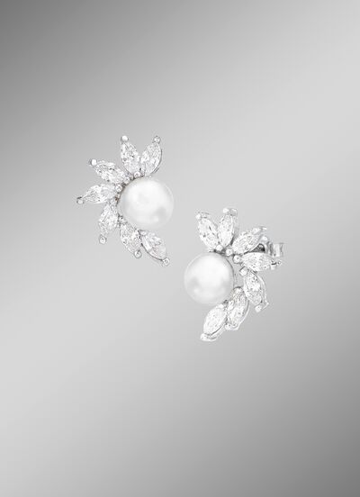 Oorknopjes met zoetwater-cultiv&eacute;parels 