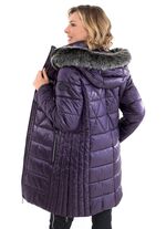 Korte jas met langsquilt aan de zijkant 