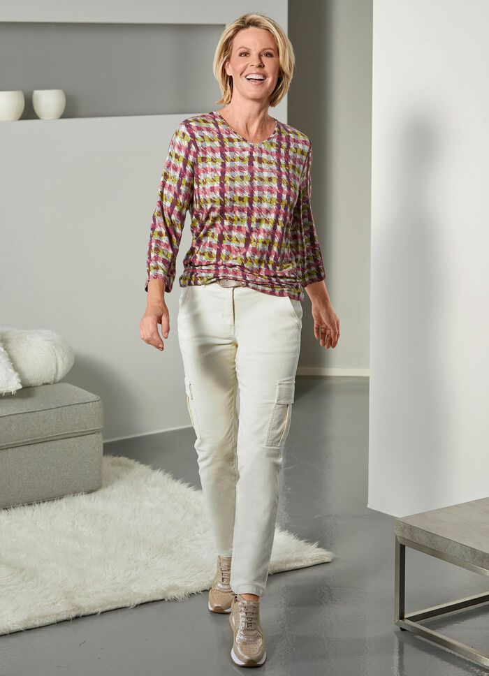 Aantrekkelijk overhemd met plaatversiering aan de voorkant 