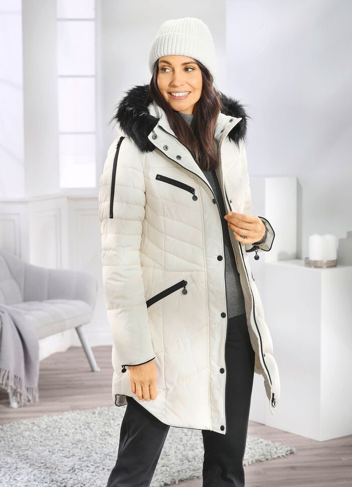 Korte jas met voering van imitatiebont in de capuchon 