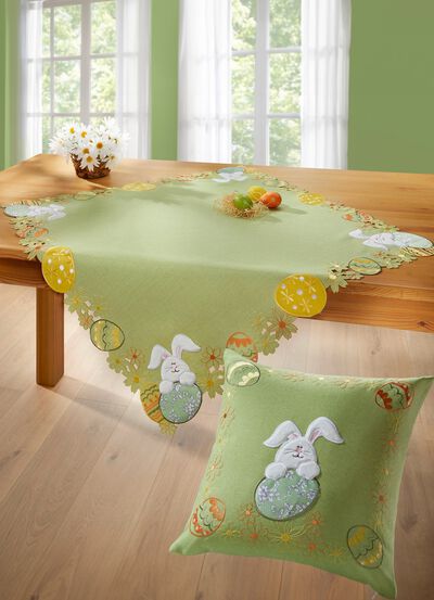 Tafel- en kamerdecoratie met pluche en stoffen applicaties 