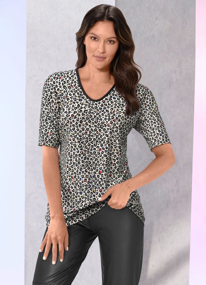 Shirt met afgebiesde V-hals 