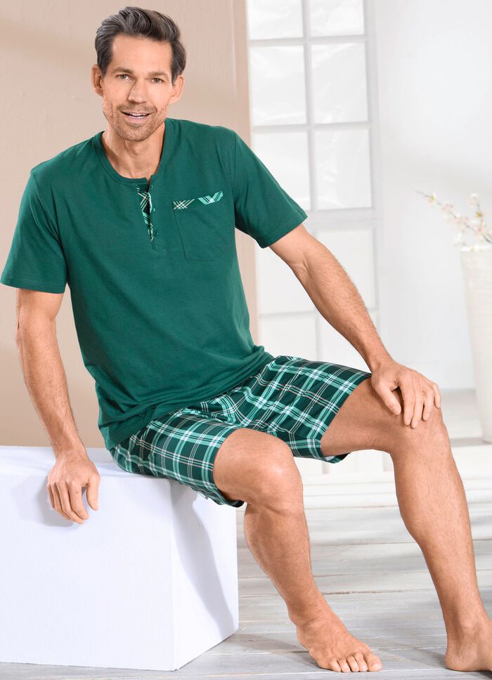 Driedelige shorty met knoopsluiting en borstzak 