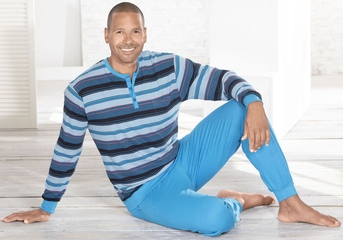 Pyjama met knoopsluiting en boord 