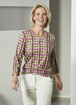 Aantrekkelijk overhemd met plaatversiering aan de voorkant 