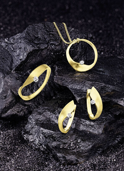 Smaakvolle hanger in tweekleurig 