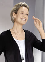 Ketting met druppelvormige hanger 