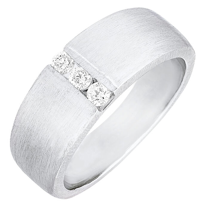 Stijlvolle damesring van platina met diamanten 