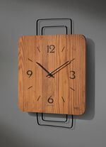 Wandklok met houten behuizing van AMS 