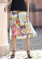 Plooirok met briljant gekleurde inkjetprint 