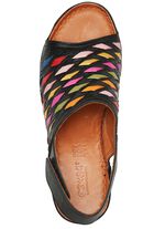 Gemini sandalen met verfijnde, kleurrijke gevlochten details 