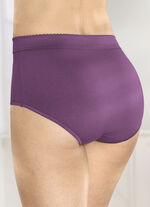 Set van drie gevormde slips met kanten inzetstukken 