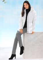 Functionele jas met afneembare capuchon 