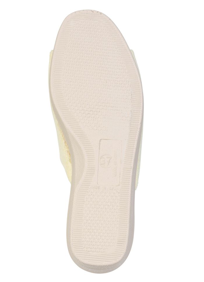 Klassieke damespantoffels, gemaakt van textielmateriaal 