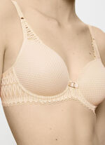 Triumph Aura Spotlight beugelbeha met elastische kant CRÈME