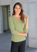 Shirt met V-hals in 10 kleuren 