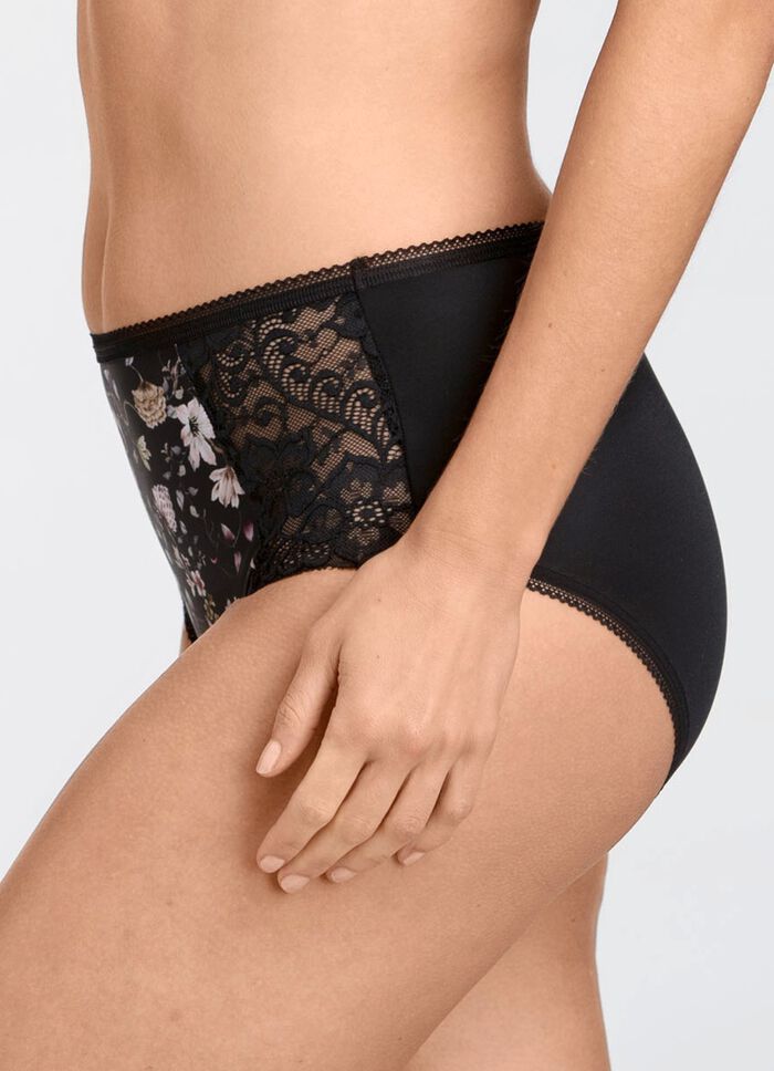 Slipje van Miss Mary met een harmonieus bloemdessin 