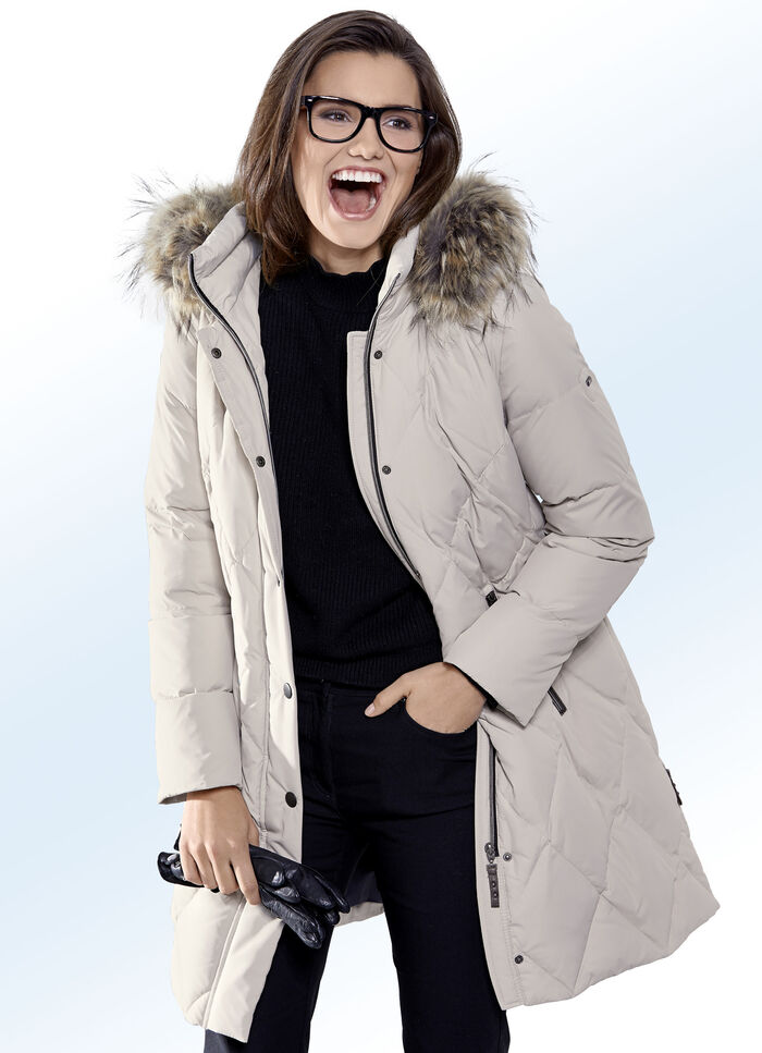 Korte donsjas met geruit stikpatroon, in 2 kleuren KITTEN