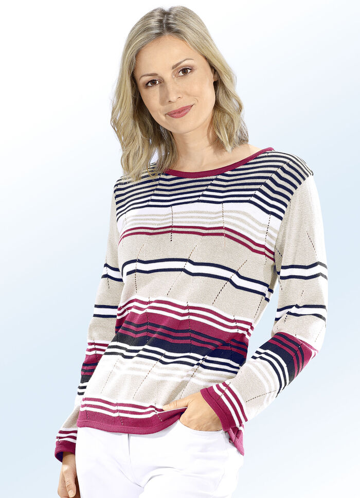 Trui in gestreept dessin met ajouraccenten 