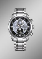 Radiogestuurd herenhorloge op zonne-energie met supertitanium bandkast 