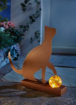 Solarlamp gemaakt van roestkleurig metaal 