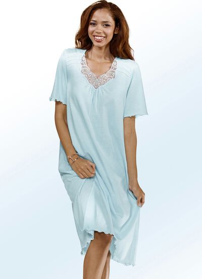 Nachthemd, korte mouw met V-hals en kant 