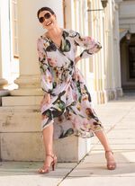 Jurk met strikceintuur 