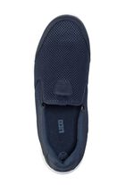 Slippers gemaakt van gewatteerd textielmateriaal 