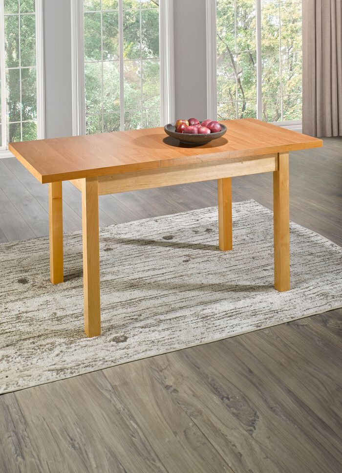 Eettafel met verlengstuk en poten van massief elzenhout 