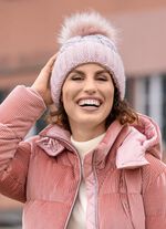 Warme damesmuts, met omslag 