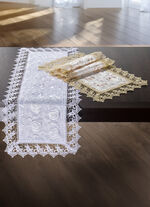 Tafel- en kamerdecoratie met macramé kanten rand WIT