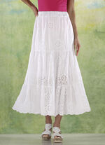 Gelaagde rok met prachtig borduursel met oogjes WIT