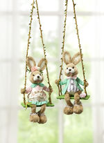 Konijntjes van nepbont op een schommel om op te hangen