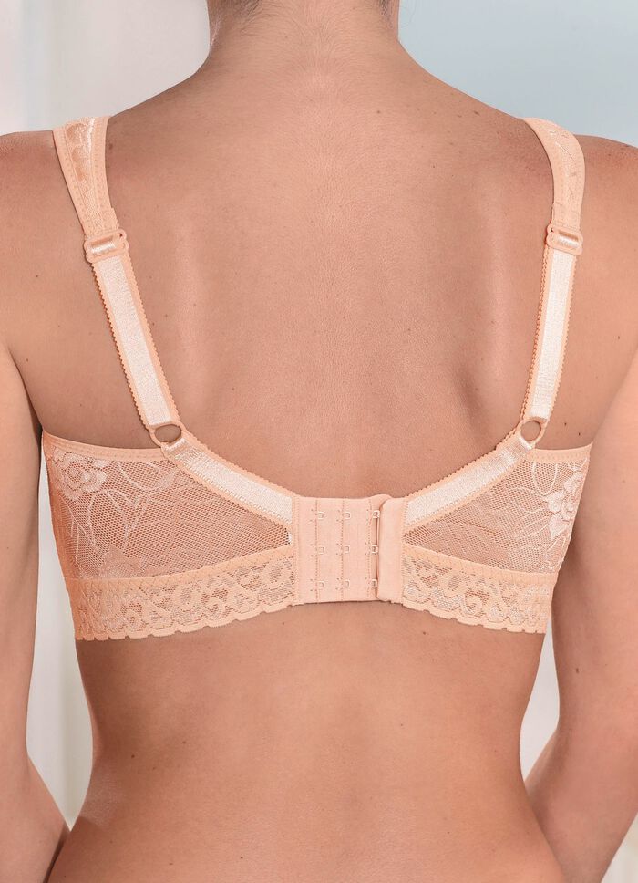 BH met plakband voor een perfecte pasvorm 