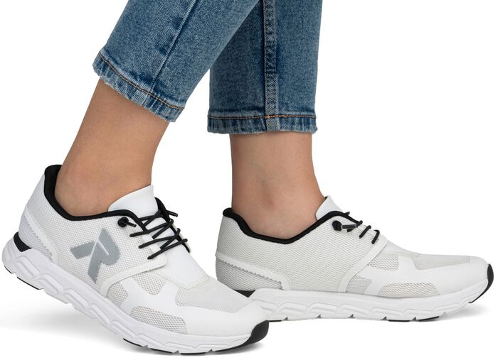 Rieker sneaker gemaakt van gedeeltelijk gecoat mesh-materiaal WIT