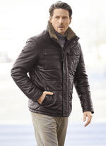 Kort leren jack met echte lamsvachtafwerking 