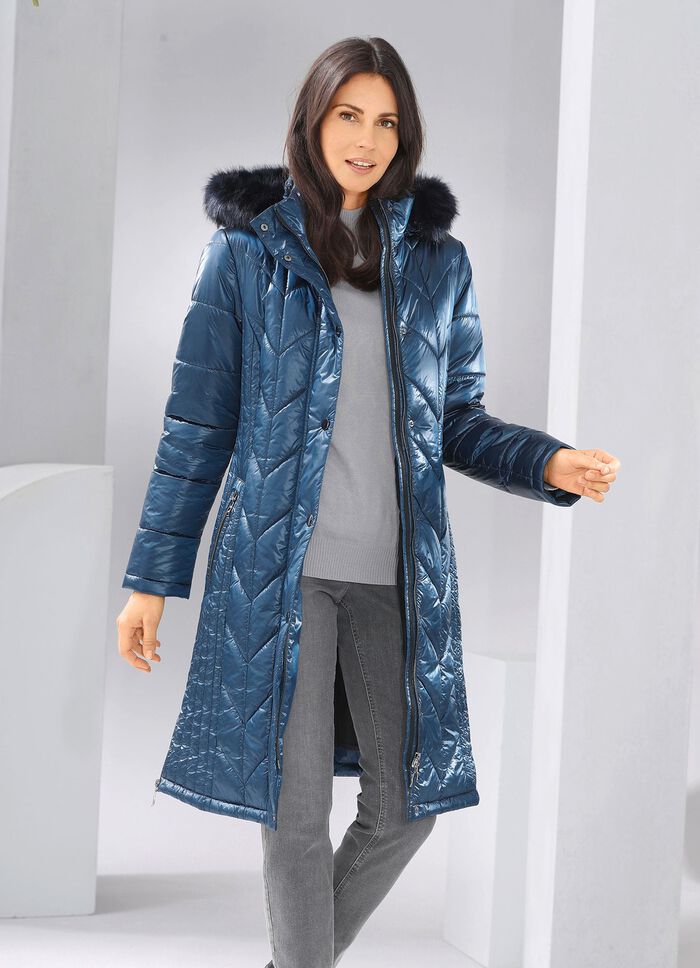 Jas met figuurflatterend quiltwerk in de lengte 