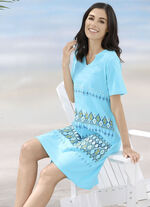 Set van twee jurken met geplaatst printontwerp, gemaakt van puur katoen 